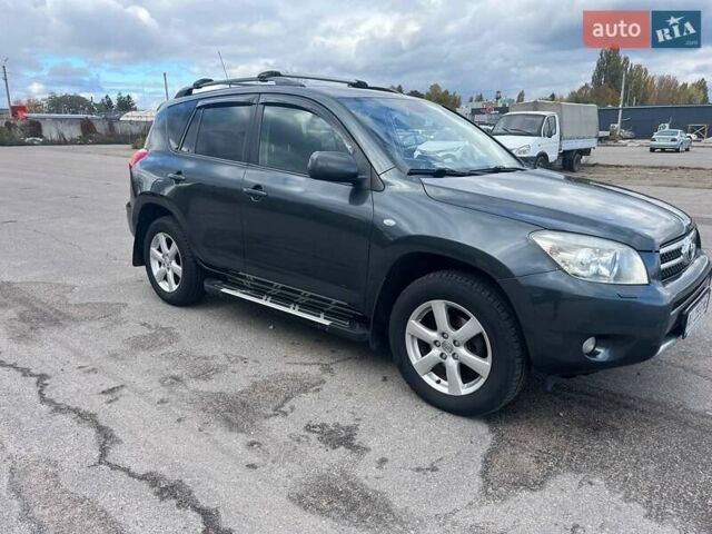 Тойота РАВ 4 2008 в Белой Церкве на Automoto.ua Серый Тойота РАВ 4, объемом двигателя 2 л и пробегом 192 тыс. км за 10400 $, фото 1 на Automoto.ua
