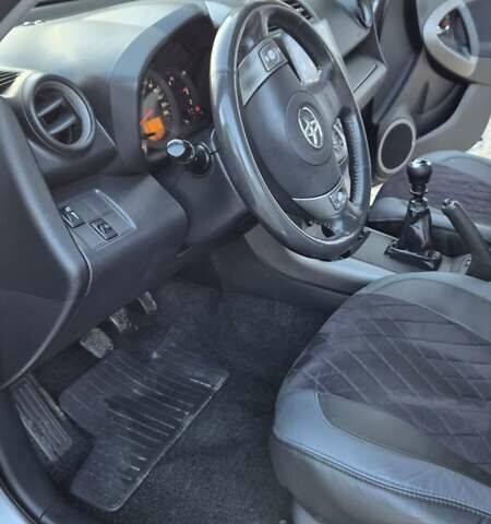 Серый Тойота РАВ 4, объемом двигателя 2.23 л и пробегом 293 тыс. км за 7999 $, фото 48 на Automoto.ua