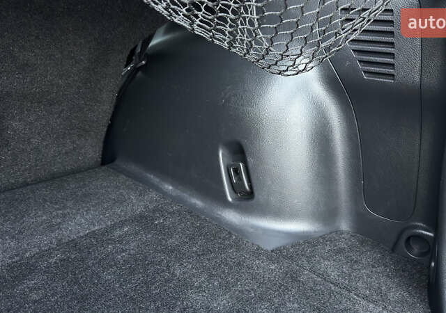 Серый Тойота РАВ 4, объемом двигателя 2 л и пробегом 90 тыс. км за 12300 $, фото 149 на Automoto.ua