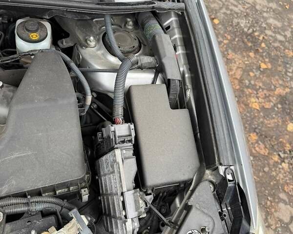 Серый Тойота РАВ 4, объемом двигателя 2 л и пробегом 80 тыс. км за 12600 $, фото 59 на Automoto.ua