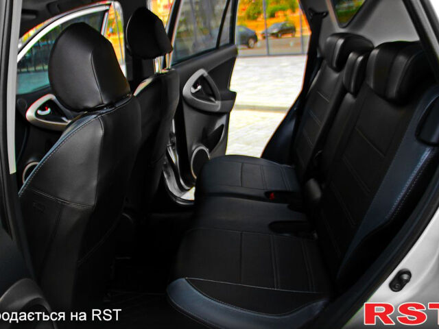 Сірий Тойота РАВ 4, об'ємом двигуна 2 л та пробігом 152 тис. км за 11300 $, фото 7 на Automoto.ua