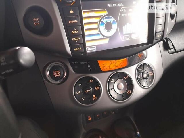 Сірий Тойота РАВ 4, об'ємом двигуна 2 л та пробігом 280 тис. км за 10000 $, фото 14 на Automoto.ua