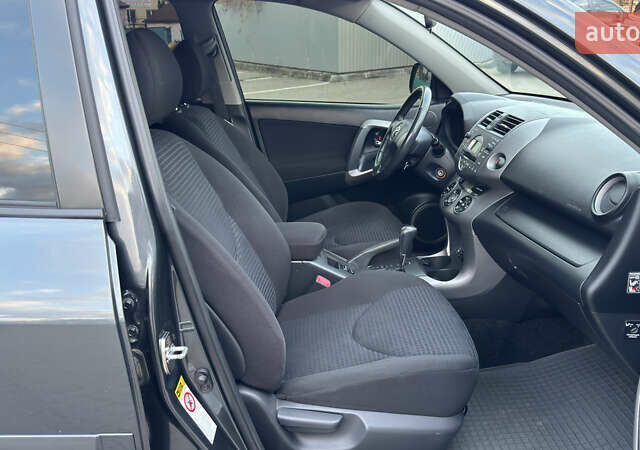 Сірий Тойота РАВ 4, об'ємом двигуна 2 л та пробігом 90 тис. км за 12300 $, фото 139 на Automoto.ua