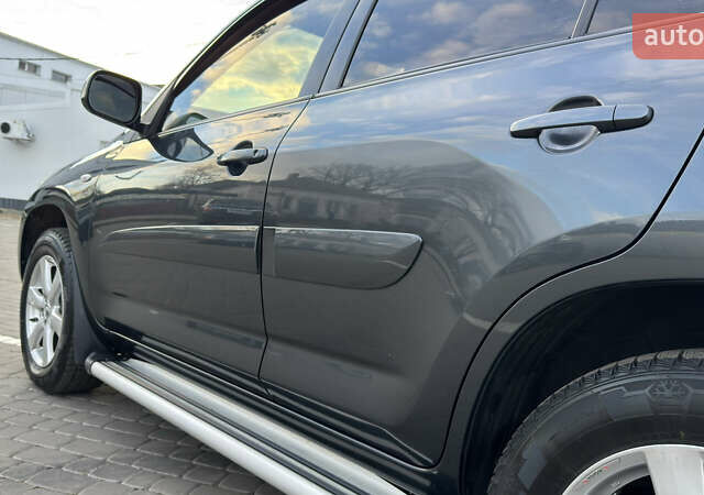 Сірий Тойота РАВ 4, об'ємом двигуна 2 л та пробігом 90 тис. км за 12300 $, фото 68 на Automoto.ua