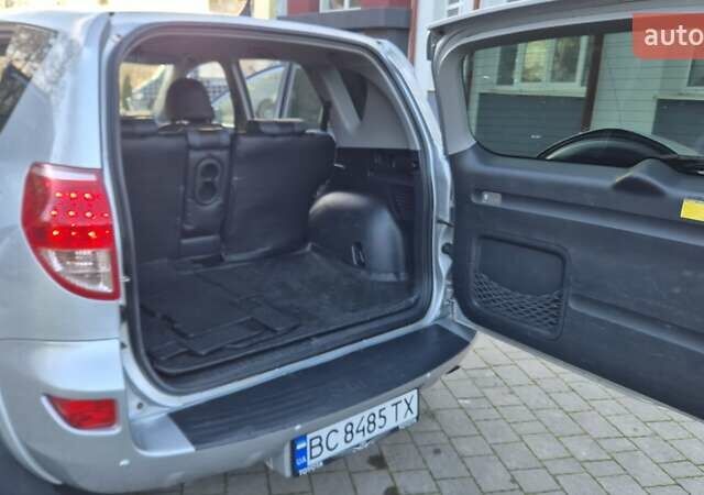 Серый Тойота РАВ 4, объемом двигателя 2.23 л и пробегом 293 тыс. км за 7999 $, фото 54 на Automoto.ua