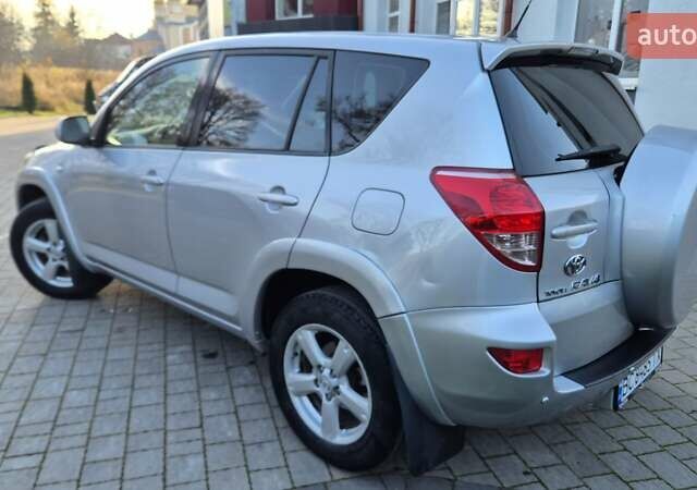 Серый Тойота РАВ 4, объемом двигателя 2.23 л и пробегом 293 тыс. км за 7999 $, фото 85 на Automoto.ua