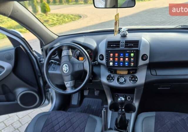 Серый Тойота РАВ 4, объемом двигателя 2.23 л и пробегом 293 тыс. км за 7999 $, фото 62 на Automoto.ua