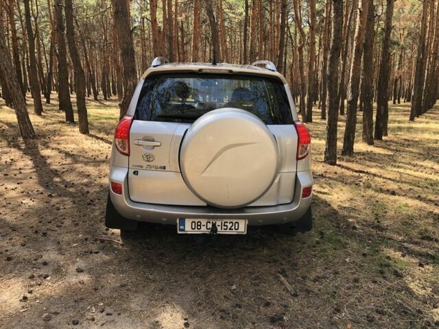 Серый Тойота РАВ 4, объемом двигателя 2 л и пробегом 242 тыс. км за 4500 $, фото 3 на Automoto.ua