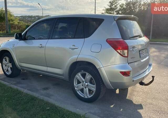 Серый Тойота РАВ 4, объемом двигателя 2.2 л и пробегом 314 тыс. км за 4500 $, фото 2 на Automoto.ua