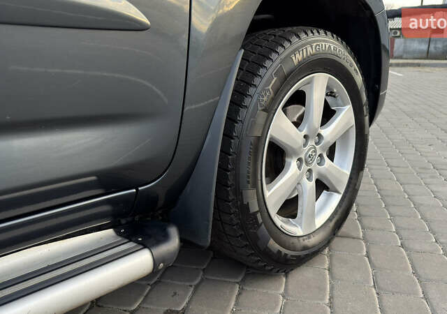 Сірий Тойота РАВ 4, об'ємом двигуна 2 л та пробігом 90 тис. км за 12300 $, фото 52 на Automoto.ua