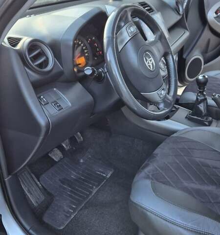 Серый Тойота РАВ 4, объемом двигателя 2.23 л и пробегом 293 тыс. км за 7999 $, фото 39 на Automoto.ua