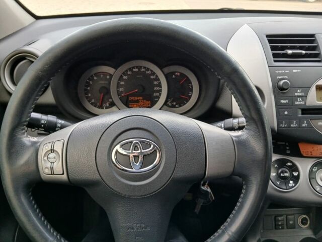 Серый Тойота РАВ 4, объемом двигателя 2 л и пробегом 260 тыс. км за 10100 $, фото 9 на Automoto.ua