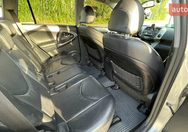 Серый Тойота РАВ 4, объемом двигателя 2.2 л и пробегом 314 тыс. км за 4500 $, фото 21 на Automoto.ua