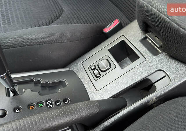 Серый Тойота РАВ 4, объемом двигателя 2 л и пробегом 90 тыс. км за 12300 $, фото 109 на Automoto.ua