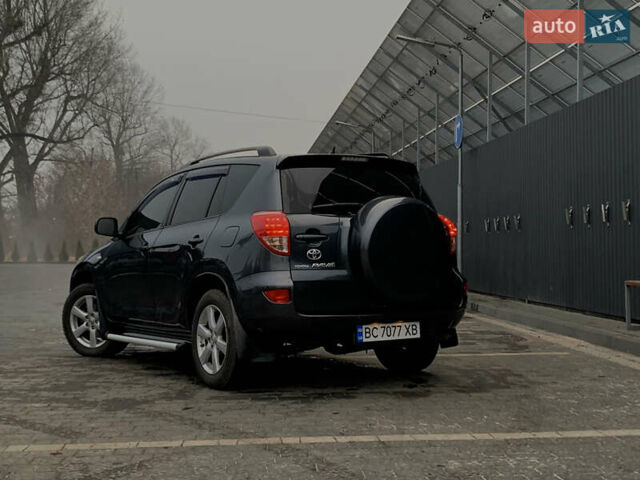 Сірий Тойота РАВ 4, об'ємом двигуна 2 л та пробігом 241 тис. км за 9600 $, фото 7 на Automoto.ua