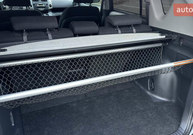 Серый Тойота РАВ 4, объемом двигателя 2 л и пробегом 90 тыс. км за 12300 $, фото 148 на Automoto.ua