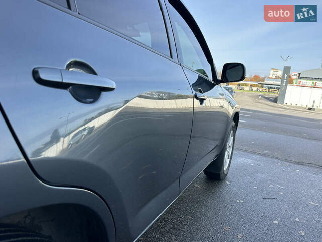 Серый Тойота РАВ 4, объемом двигателя 2 л и пробегом 213 тыс. км за 9999 $, фото 13 на Automoto.ua