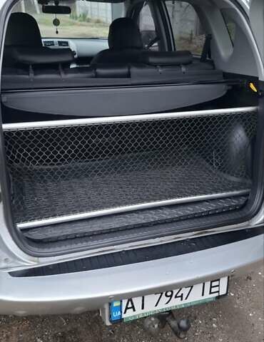 Сірий Тойота РАВ 4, об'ємом двигуна 2 л та пробігом 151 тис. км за 10300 $, фото 4 на Automoto.ua