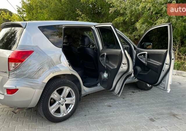 Серый Тойота РАВ 4, объемом двигателя 2.2 л и пробегом 314 тыс. км за 4500 $, фото 12 на Automoto.ua