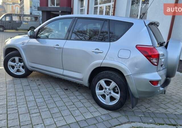 Серый Тойота РАВ 4, объемом двигателя 2.23 л и пробегом 293 тыс. км за 7999 $, фото 22 на Automoto.ua