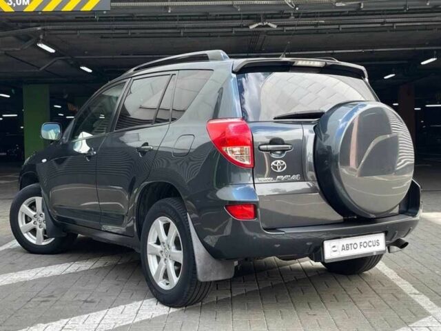 Серый Тойота РАВ 4, объемом двигателя 2 л и пробегом 308 тыс. км за 9990 $, фото 4 на Automoto.ua