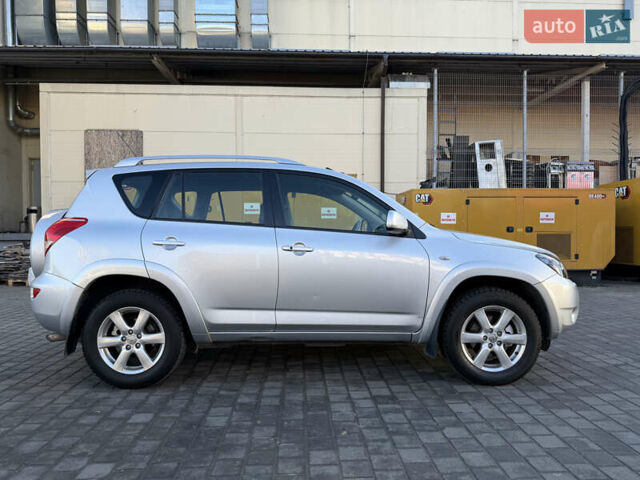 Серый Тойота РАВ 4, объемом двигателя 2.36 л и пробегом 149 тыс. км за 11800 $, фото 5 на Automoto.ua