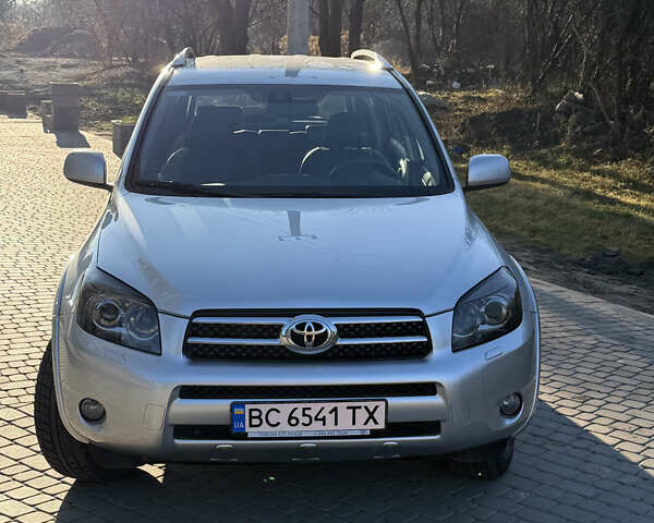 Серый Тойота РАВ 4, объемом двигателя 2.36 л и пробегом 149 тыс. км за 11800 $, фото 13 на Automoto.ua