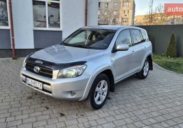 Серый Тойота РАВ 4, объемом двигателя 2.23 л и пробегом 293 тыс. км за 7999 $, фото 92 на Automoto.ua