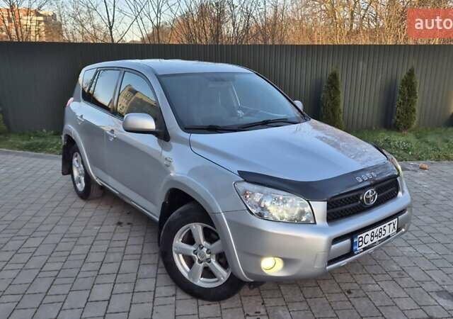 Серый Тойота РАВ 4, объемом двигателя 2.23 л и пробегом 293 тыс. км за 7999 $, фото 83 на Automoto.ua