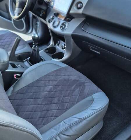 Серый Тойота РАВ 4, объемом двигателя 2.23 л и пробегом 293 тыс. км за 7999 $, фото 68 на Automoto.ua