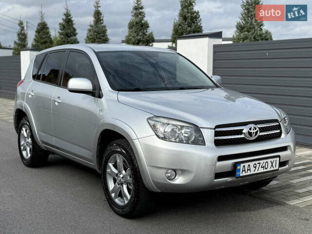 Тойота РАВ 4 2008 в Белой Церкве на Automoto.ua Серый Тойота РАВ 4, объемом двигателя 2.2 л и пробегом 230 тыс. км за 9450 $, фото 1 на Automoto.ua