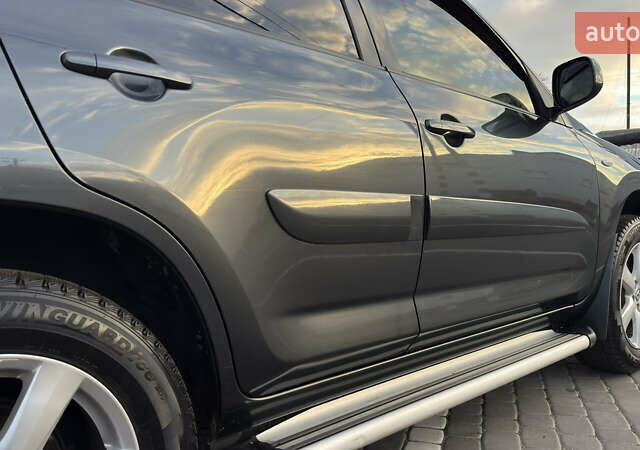 Сірий Тойота РАВ 4, об'ємом двигуна 2 л та пробігом 90 тис. км за 12300 $, фото 50 на Automoto.ua