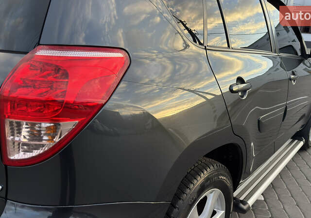 Серый Тойота РАВ 4, объемом двигателя 2 л и пробегом 90 тыс. км за 12300 $, фото 47 на Automoto.ua