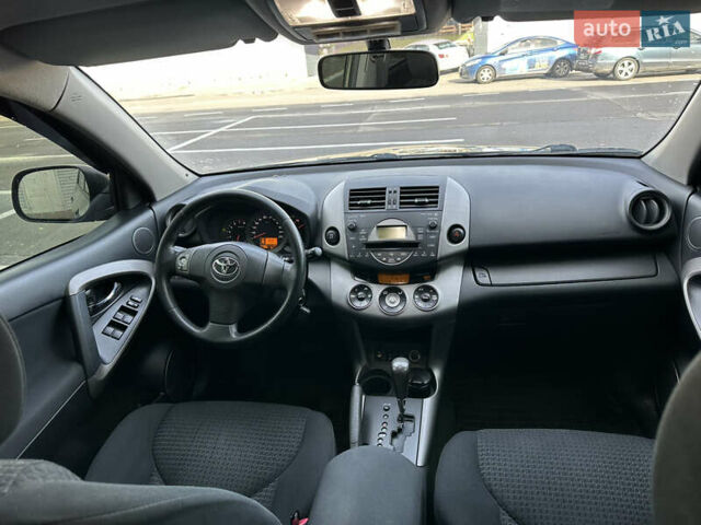 Серый Тойота РАВ 4, объемом двигателя 2 л и пробегом 213 тыс. км за 9999 $, фото 38 на Automoto.ua