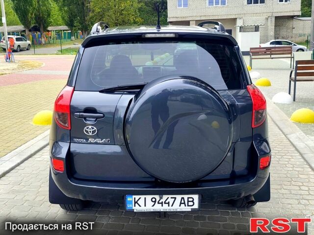Серый Тойота РАВ 4, объемом двигателя 2 л и пробегом 191 тыс. км за 9500 $, фото 5 на Automoto.ua