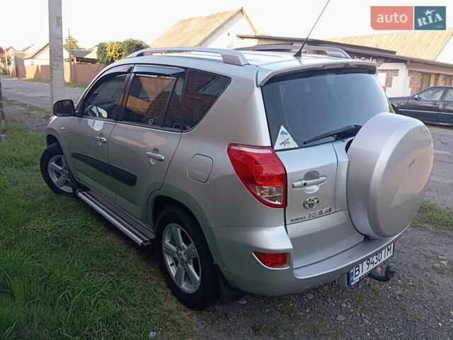 Серый Тойота РАВ 4, объемом двигателя 2 л и пробегом 165 тыс. км за 9999 $, фото 17 на Automoto.ua