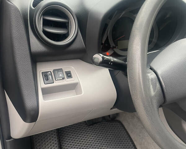 Сірий Тойота РАВ 4, об'ємом двигуна 2.4 л та пробігом 158 тис. км за 8500 $, фото 20 на Automoto.ua