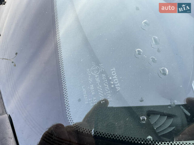 Серый Тойота РАВ 4, объемом двигателя 2 л и пробегом 213 тыс. км за 9999 $, фото 19 на Automoto.ua