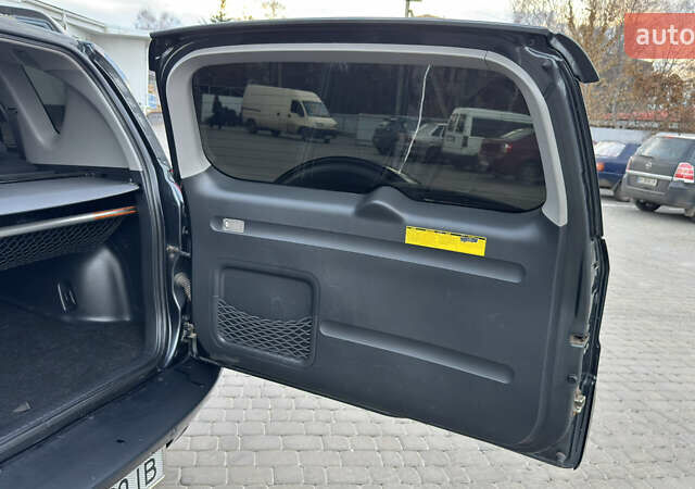 Сірий Тойота РАВ 4, об'ємом двигуна 2 л та пробігом 90 тис. км за 12300 $, фото 145 на Automoto.ua