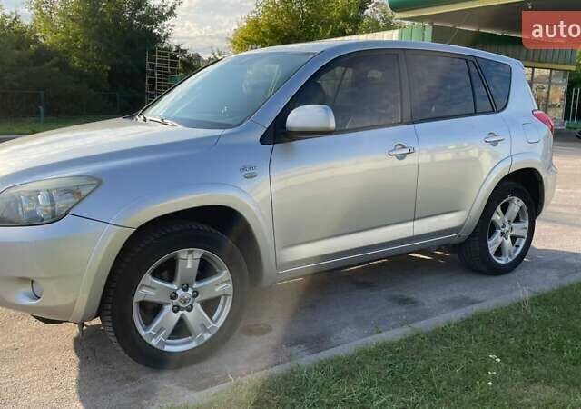 Серый Тойота РАВ 4, объемом двигателя 2.2 л и пробегом 314 тыс. км за 4500 $, фото 7 на Automoto.ua