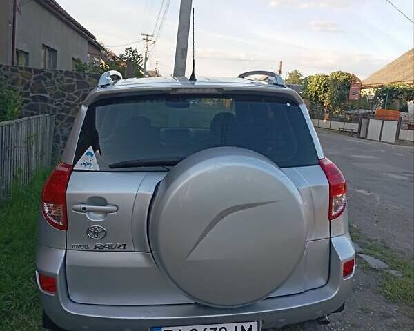 Серый Тойота РАВ 4, объемом двигателя 2 л и пробегом 165 тыс. км за 9999 $, фото 12 на Automoto.ua