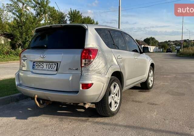 Серый Тойота РАВ 4, объемом двигателя 2.2 л и пробегом 314 тыс. км за 4500 $, фото 1 на Automoto.ua