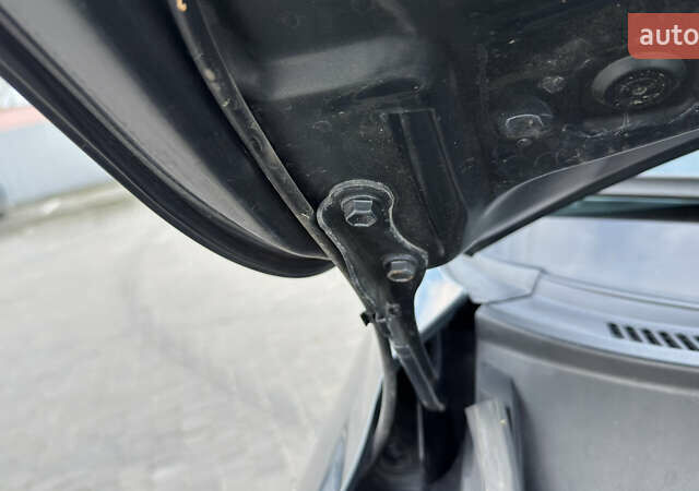 Серый Тойота РАВ 4, объемом двигателя 2 л и пробегом 90 тыс. км за 12300 $, фото 157 на Automoto.ua