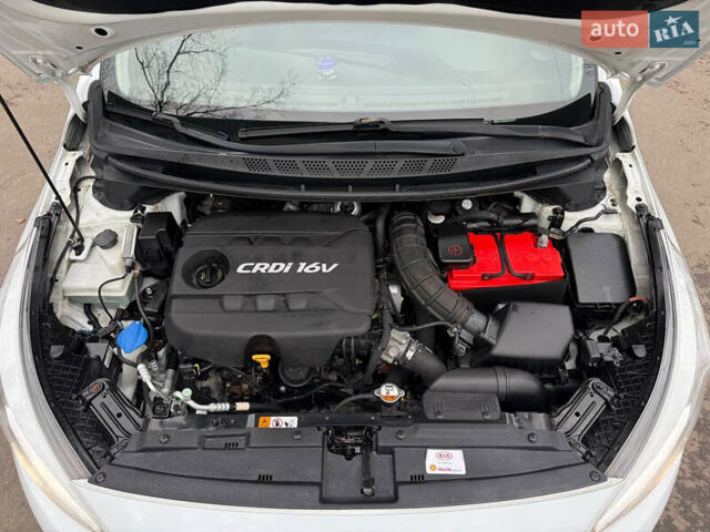 Серый Тойота РАВ 4, объемом двигателя 2 л и пробегом 230 тыс. км за 9450 $, фото 28 на Automoto.ua