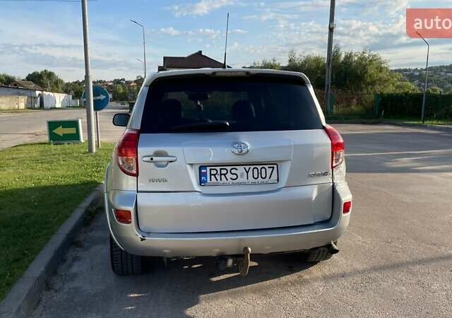 Серый Тойота РАВ 4, объемом двигателя 2.2 л и пробегом 314 тыс. км за 4500 $, фото 3 на Automoto.ua
