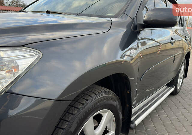 Серый Тойота РАВ 4, объемом двигателя 2 л и пробегом 90 тыс. км за 12300 $, фото 24 на Automoto.ua