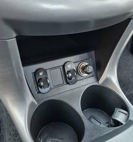 Серый Тойота РАВ 4, объемом двигателя 2.23 л и пробегом 293 тыс. км за 7999 $, фото 40 на Automoto.ua