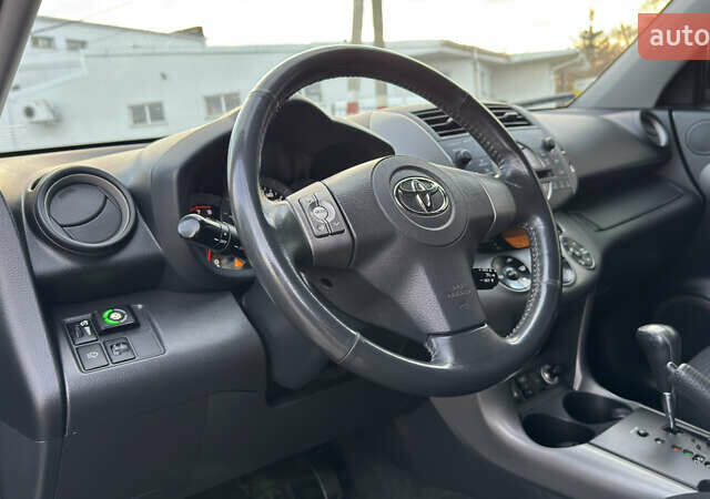 Сірий Тойота РАВ 4, об'ємом двигуна 2 л та пробігом 90 тис. км за 12300 $, фото 93 на Automoto.ua