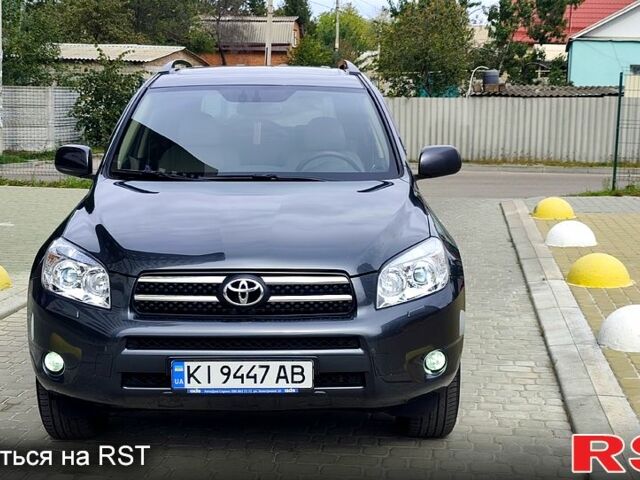 Серый Тойота РАВ 4, объемом двигателя 2 л и пробегом 191 тыс. км за 9500 $, фото 2 на Automoto.ua