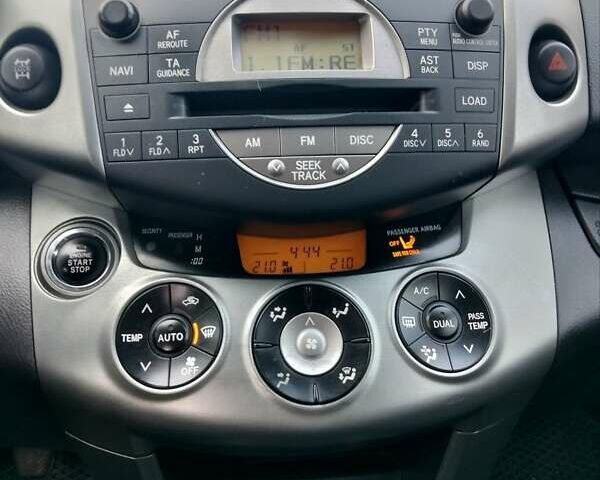 Тойота РАВ 4 2008 в Конотопе на Automoto.ua Серый Тойота РАВ 4, объемом двигателя 2.2 л и пробегом 208 тыс. км за 10490 $, фото 34 на Automoto.ua